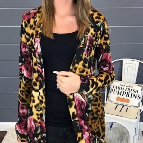 Mittoshop NWOT Leopard & Floral Print Cardigan S - Picture 6 of 9